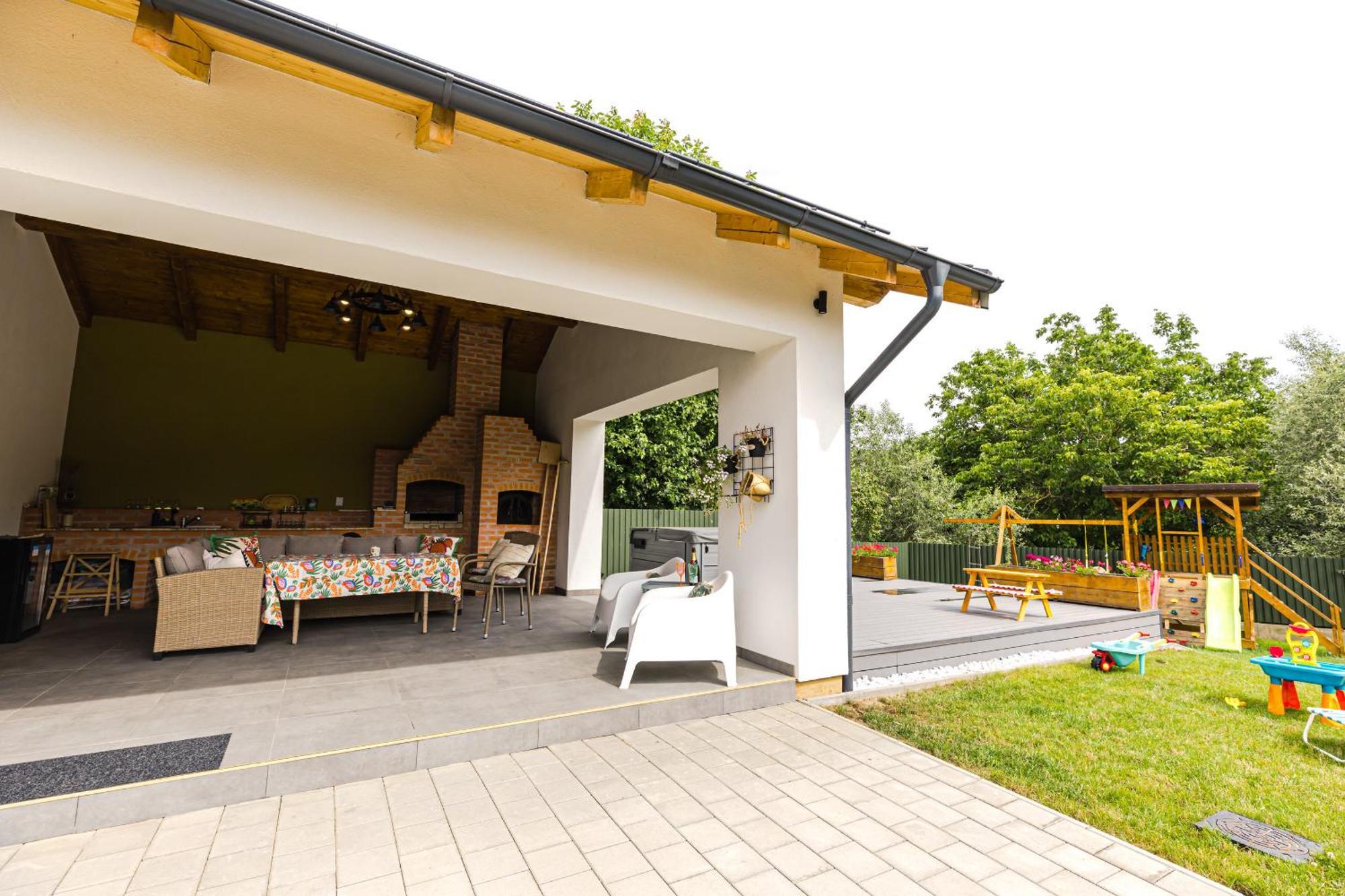Ioanaguesthouse Turda Exterior foto